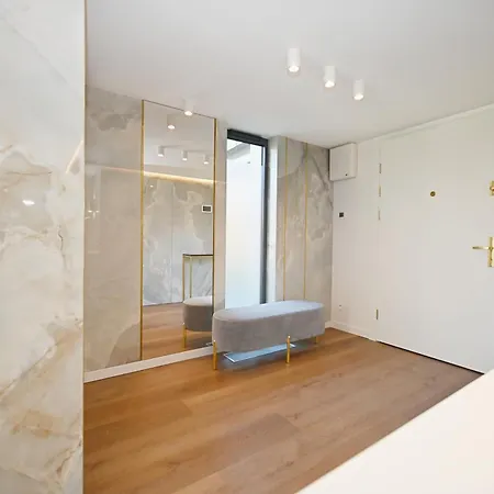 Air Conditioned 3city In Center By Renters Апартаменти *